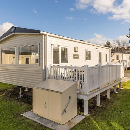 Club Tropicana Poole Bagian luar foto