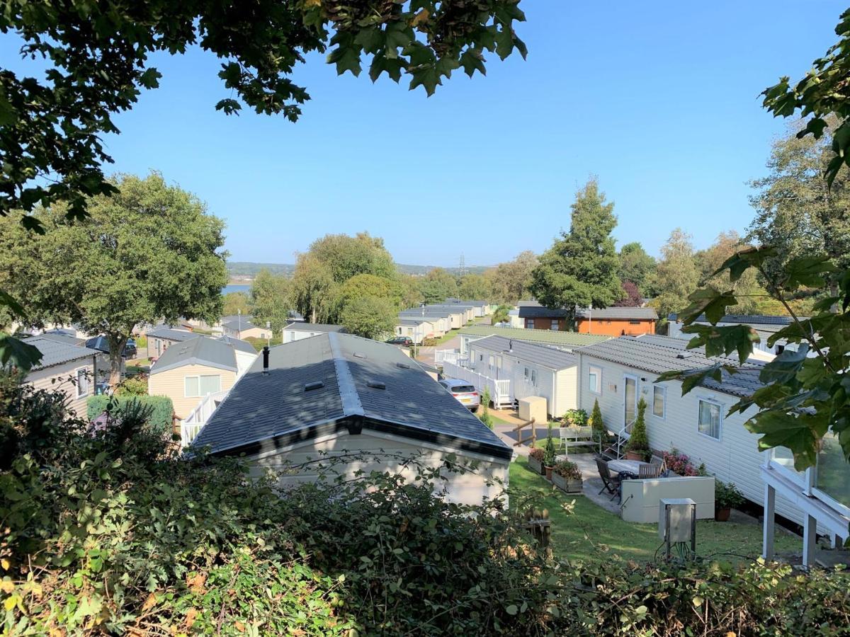 Club Tropicana Poole Bagian luar foto