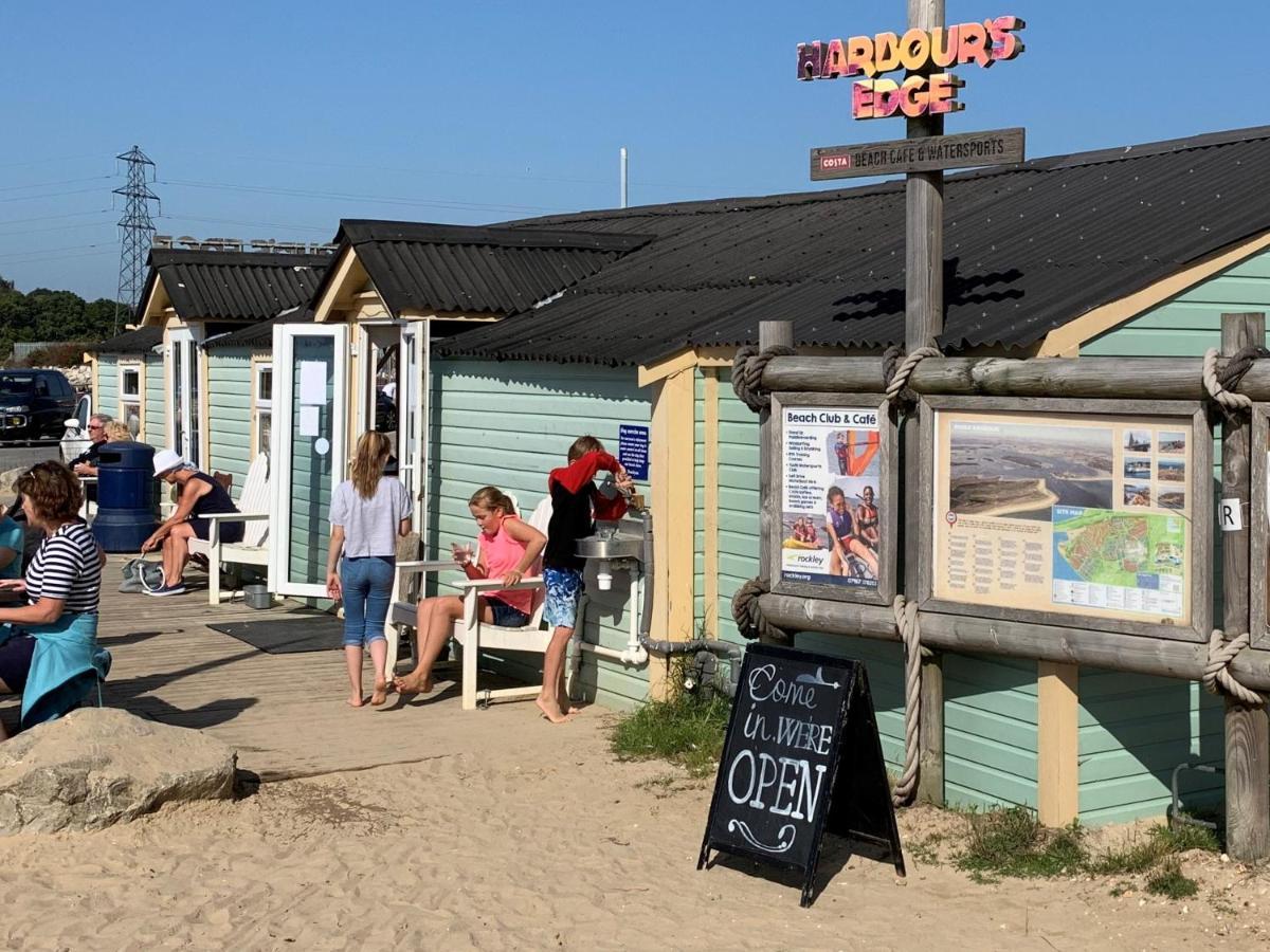 Club Tropicana Poole Bagian luar foto