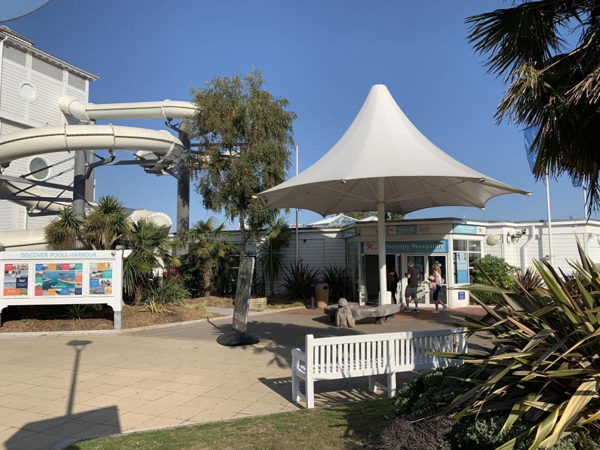 Club Tropicana Poole Bagian luar foto