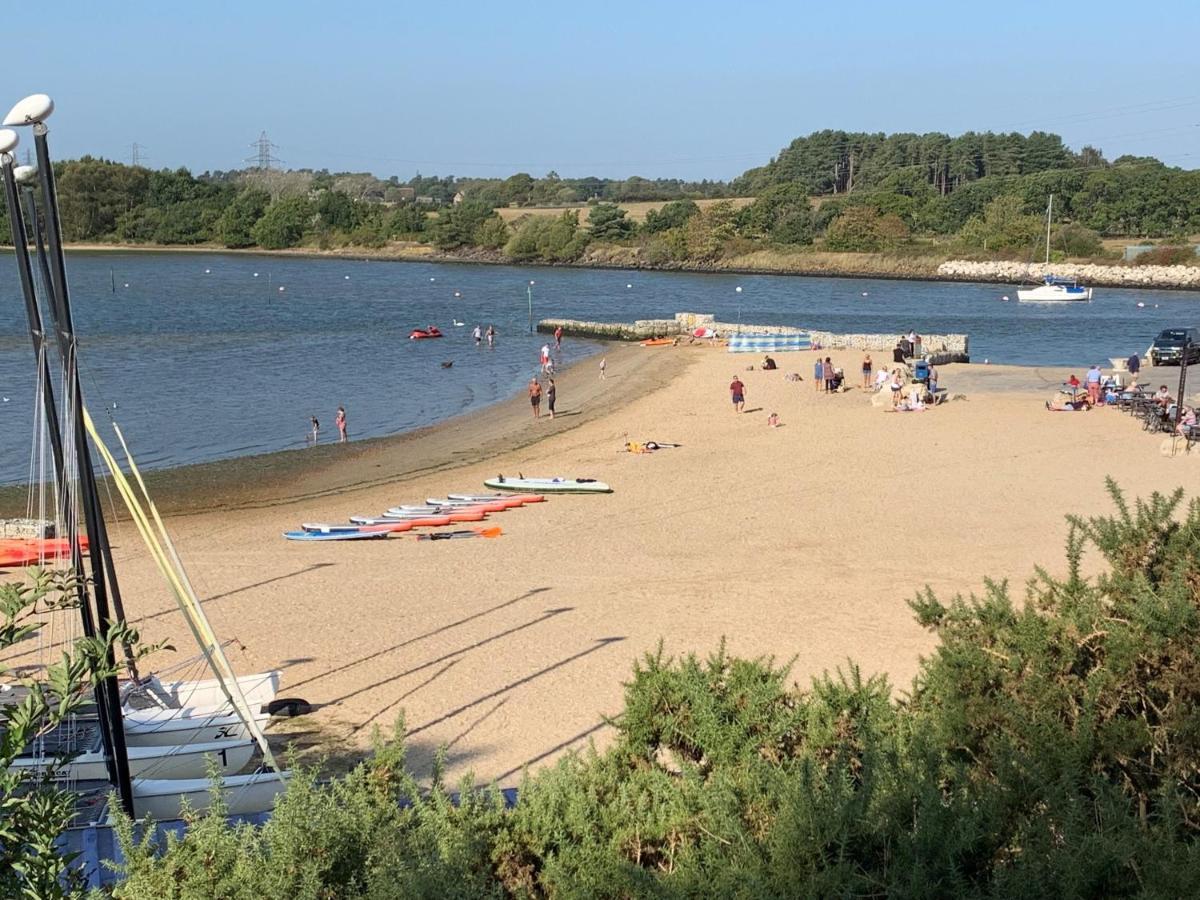 Club Tropicana Poole Bagian luar foto