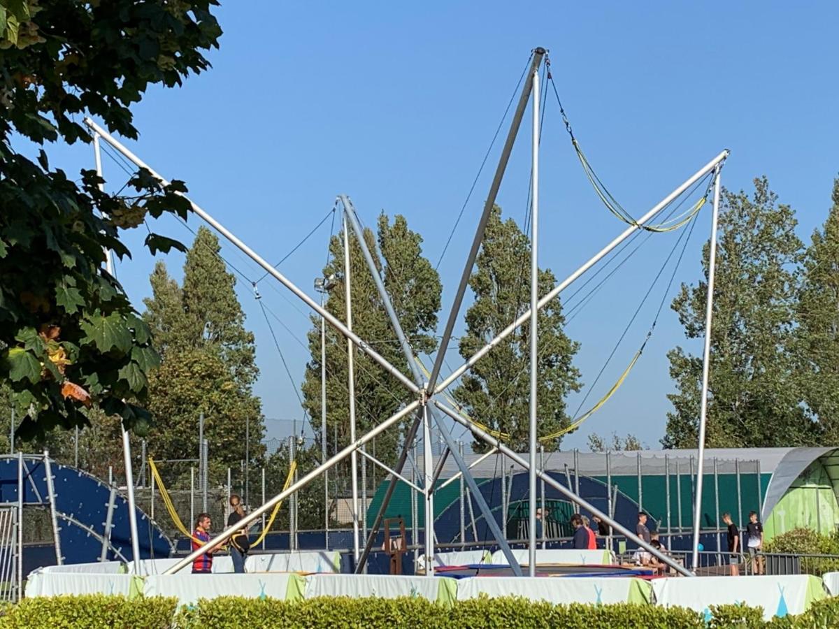 Club Tropicana Poole Bagian luar foto