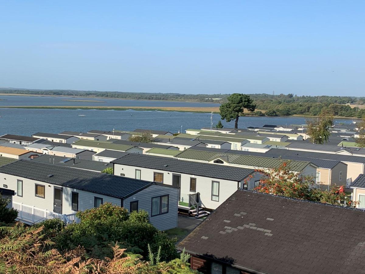 Club Tropicana Poole Bagian luar foto